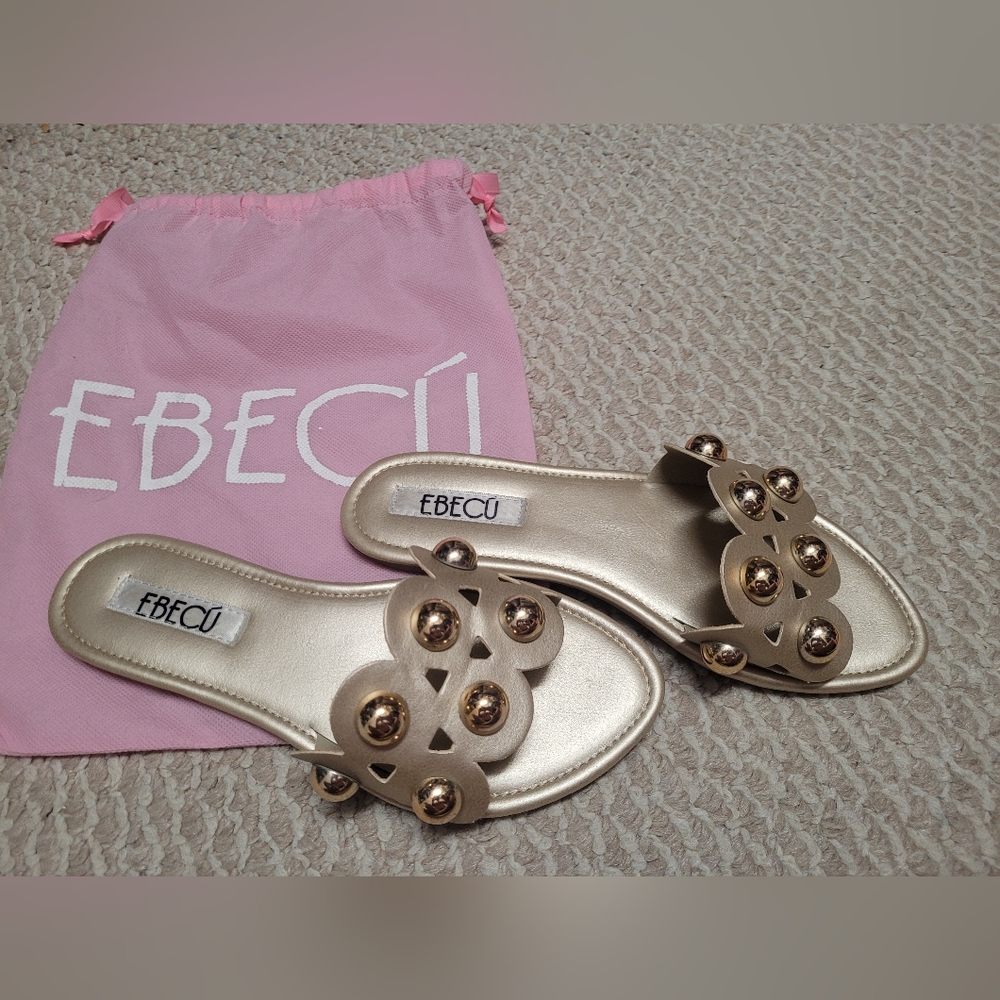 Gold Flat Sandals sz 7